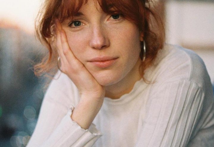 LAURA GALVE – PERIODISTA Y ESCRITORA