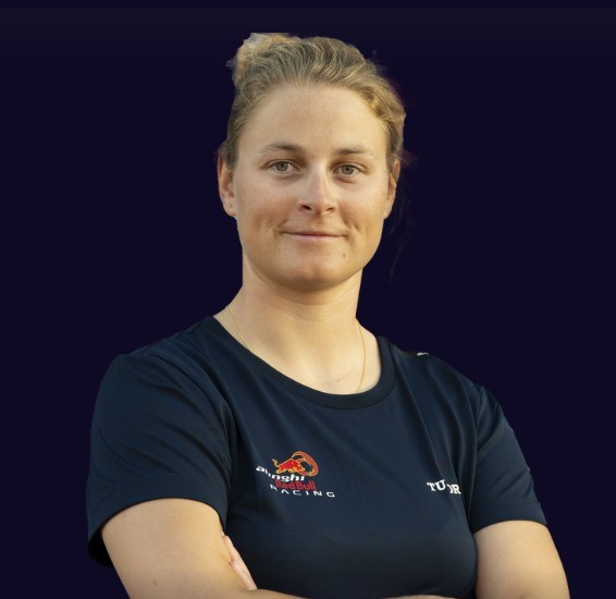 MAJA SIEGENTHALER – NAVEGANTE