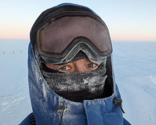 FANNY LARCHER – MEDECIN URGENTISTE MISSIONNEE EN ANTARCTIQUE