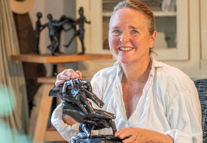 ISABELLE HEALY – FEMME-ARTISTE SCULPTRICE