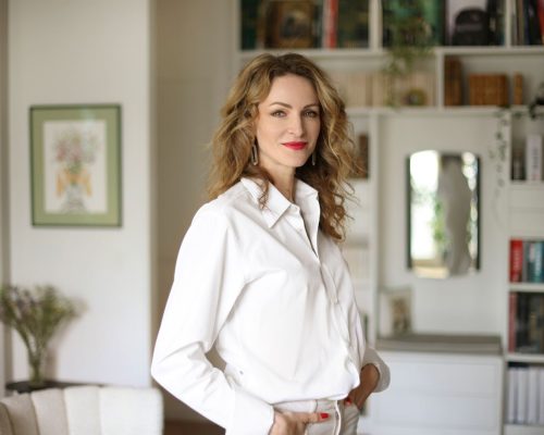 KARINE DIJOUD – PROFESSEURE DE LETTRES CLASSIQUES